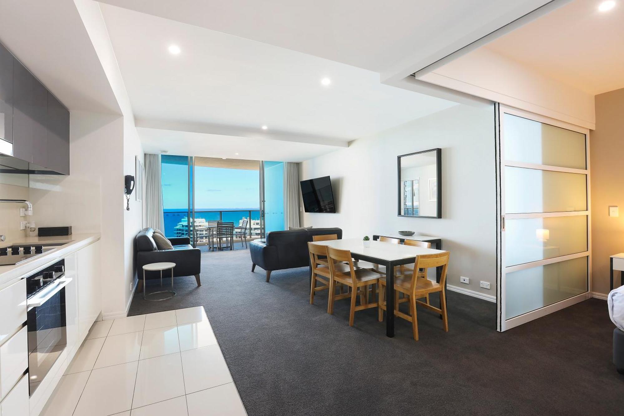 Number 1 H Residences - Wifi, Parking & More By Gold Coast Holidays المظهر الخارجي الصورة
